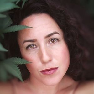 Meet your Posher, Chloe